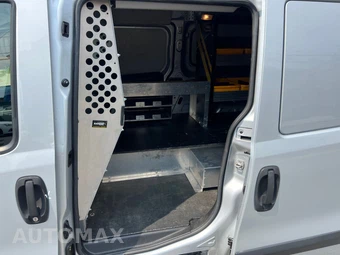 2020 Ram ProMaster City Cargo Van Tradesman SLT 122.4" WB - miniatura 10