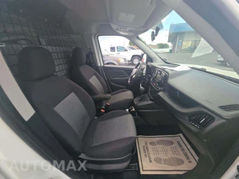 2020 Ram ProMaster City Cargo Van Tradesman SLT 122.4" WB - miniatura 18