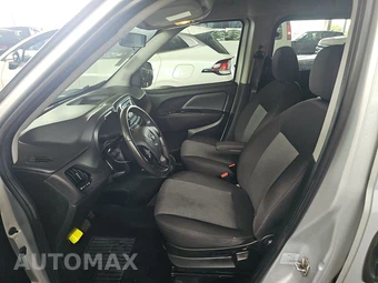 2020 Ram ProMaster City Wagon SLT Minivan 122.4" WB - miniatura 7