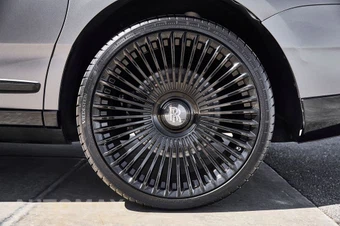 2020 Rolls-Royce Cullinan - miniatura 20
