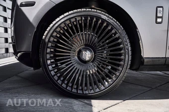 2020 Rolls-Royce Cullinan - miniatura 3