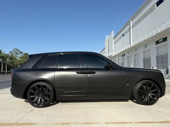 2020 Rolls-Royce Cullinan - miniatura 2