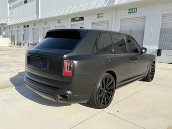 2020 Rolls-Royce Cullinan - miniatura 3