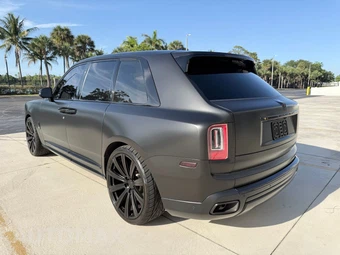 2020 Rolls-Royce Cullinan - miniatura 6