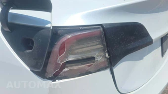 2020 Tesla Model 3 Long Range – miniatura 25