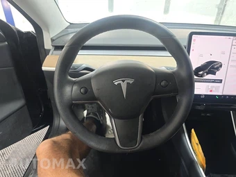 2020 Tesla Model 3 Long Range – miniatura 10