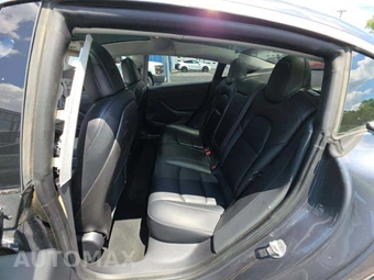 2020 Tesla Model 3 Long Range - miniatura 10