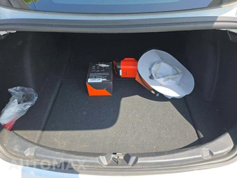 2020 Tesla Model 3 Standard Range – miniatura 14