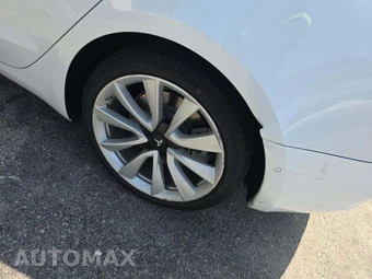 2020 Tesla Model 3 Standard Range – miniatura 27