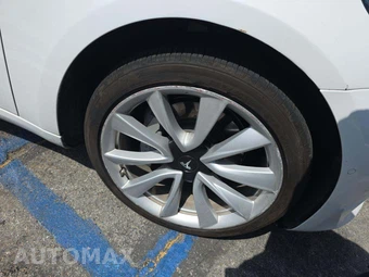 2020 Tesla Model 3 Standard Range – miniatura 30