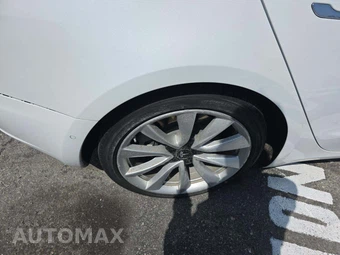 2020 Tesla Model 3 Standard Range – miniatura 31