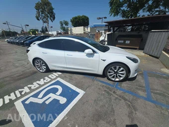 2020 Tesla Model 3 Standard Range – miniatura 4