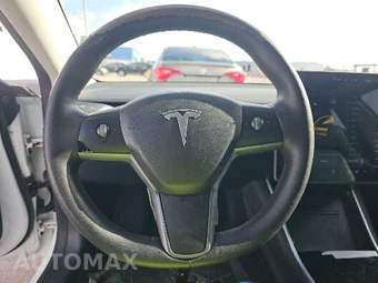 2020 Tesla Model 3 Standard Range – miniatura 12