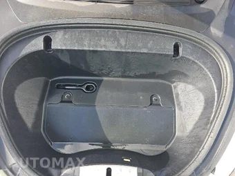 2020 Tesla Model 3 Standard Range – miniatura 16