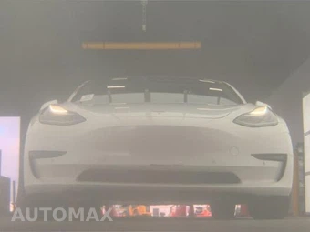 2020 Tesla Model 3 Standard Range – miniatura 3