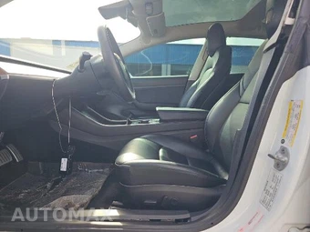 2020 Tesla Model 3 Standard Range – miniatura 9