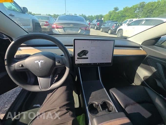 2020 Tesla Model 3 Standard Range – miniatura 11
