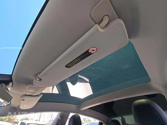 2020 Tesla Model 3 Standard Range Plus – miniatura 11
