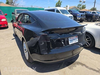 2020 Tesla Model 3 Standard Range Plus – miniatura 2