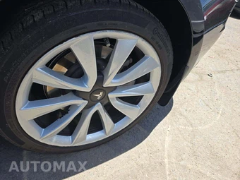 2020 Tesla Model 3 Standard Range Plus – miniatura 25