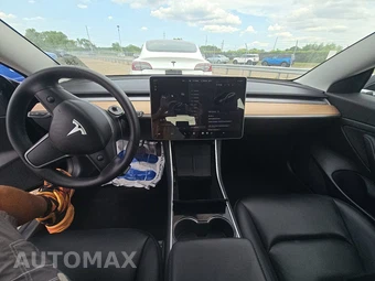 2020 Tesla Model 3 Standard Range Plus - miniatura 11