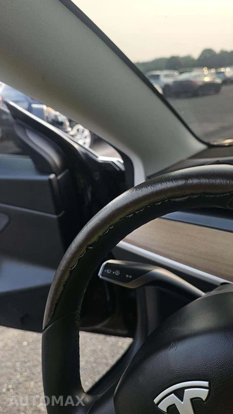 2020 Tesla Model 3 Standard Range Plus – miniatura 23