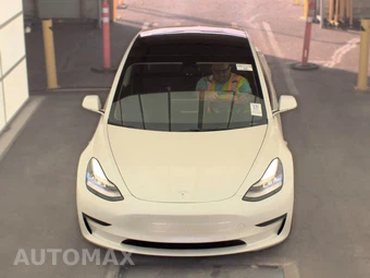 2020 Tesla Model 3 Standard Range Plus - miniatura 2
