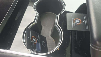 2020 Tesla Model 3 Standard Range Plus - miniatura 23