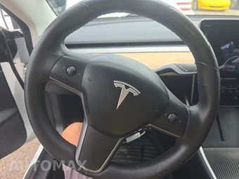 2020 Tesla Model 3 Standard Range Plus – miniatura 10