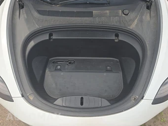 2020 Tesla Model 3 Standard Range Plus – miniatura 15