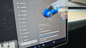 2020 Tesla Model 3 Standard Range Plus – miniatura 20