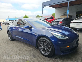 2020 Tesla Model 3 Standard Range Plus – miniatura 3