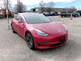 2020 Tesla Model 3 Standard Range Plus – miniatura 3