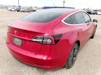 2020 Tesla Model 3 Standard Range Plus – miniatura 4