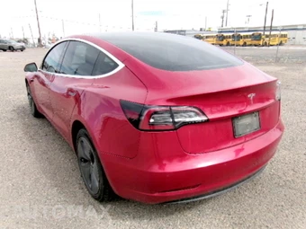 2020 Tesla Model 3 Standard Range Plus – miniatura 6