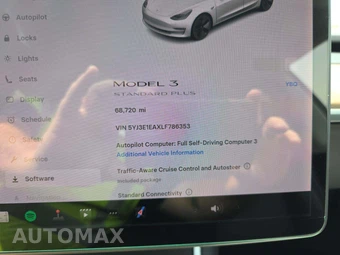 2020 Tesla Model 3 Standard Range Plus - miniatura 9