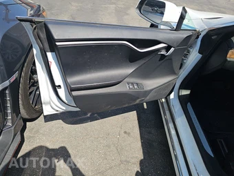 2020 Tesla Model S Long Range - miniatura 9