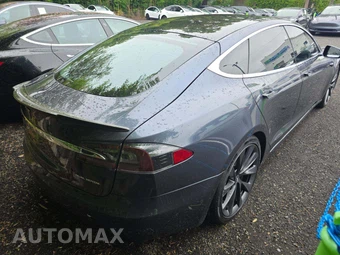 2020 Tesla Model S Long Range Plus - miniatura 3