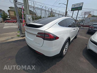 2020 Tesla Model X Long Range – miniatura 3