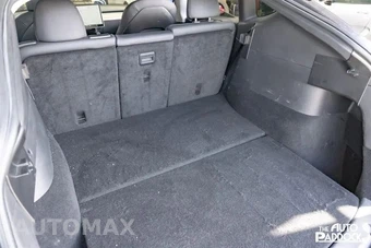 2020 Tesla Model Y - miniatura 18