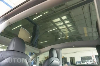 2020 Tesla Model Y - miniatura 24