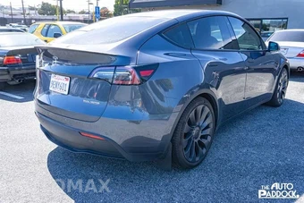 2020 Tesla Model Y - miniatura 5