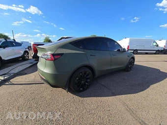 2020 Tesla Model Y Long Range - miniatura 3