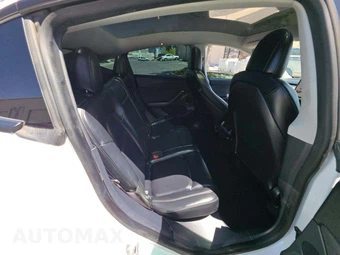 2020 Tesla Model Y Long Range - miniatura 13