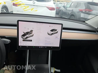 2020 Tesla Model Y Long Range - miniatura 11