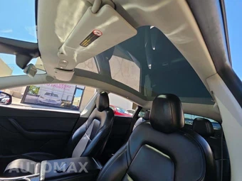 2020 Tesla Model Y Long Range - miniatura 8