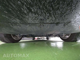 2020 Tesla Model Y Long Range – miniatura 15