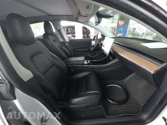 2020 Tesla Model Y Long Range – miniatura 18