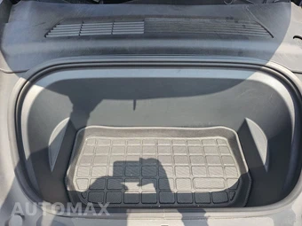 2020 Tesla Model Y Long Range – miniatura 15