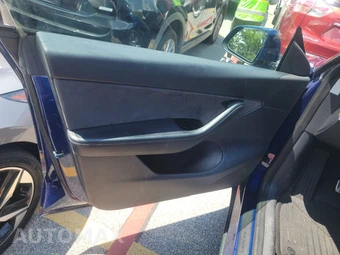 2020 Tesla Model Y Long Range – miniatura 9